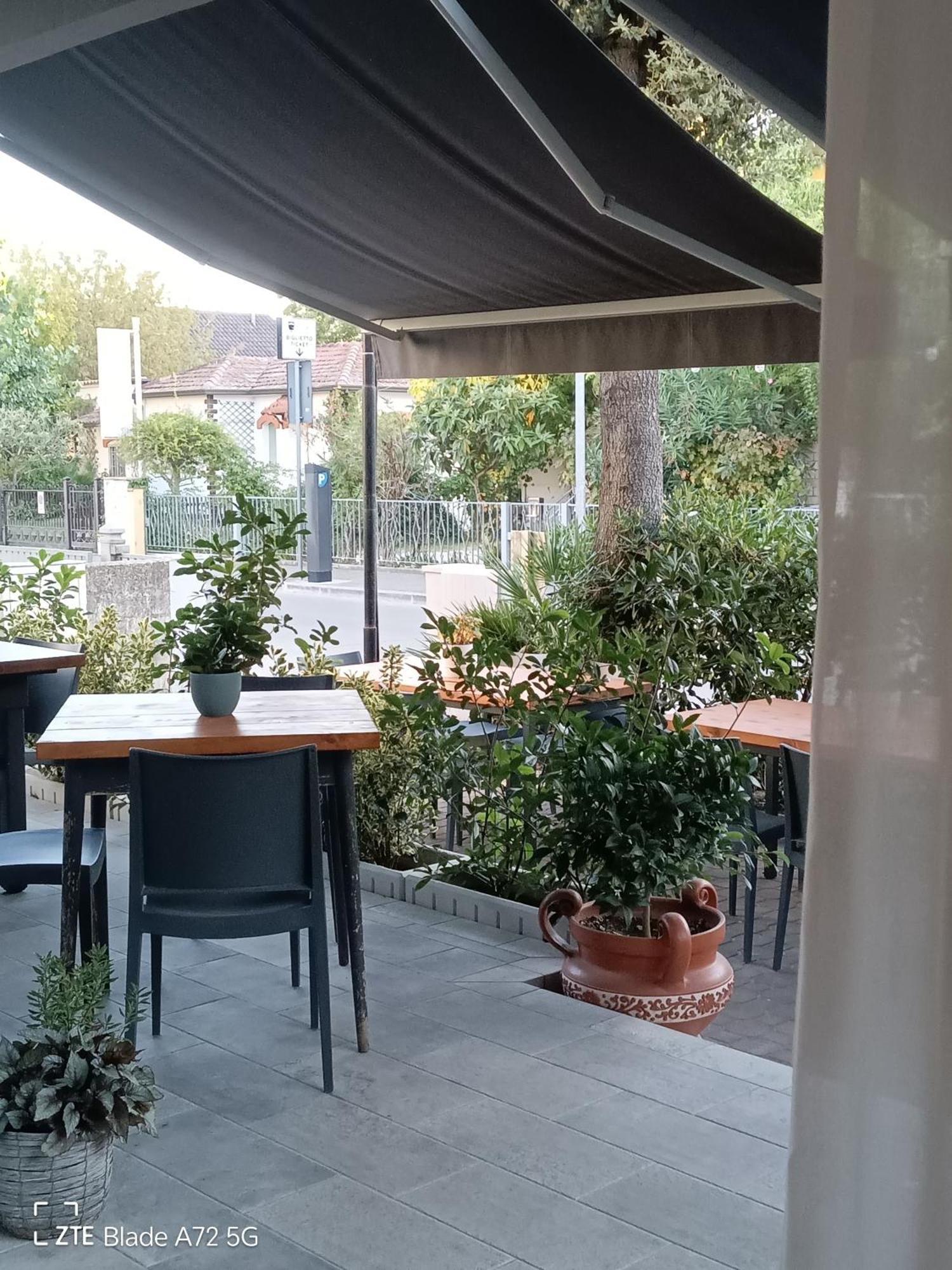 Ninfea Couette-café Cervia